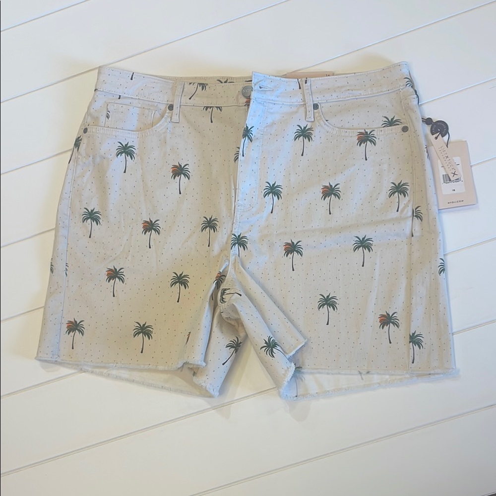 NWT NYDJ High Rise Palm Tree Jean Shorts! Women’s  16